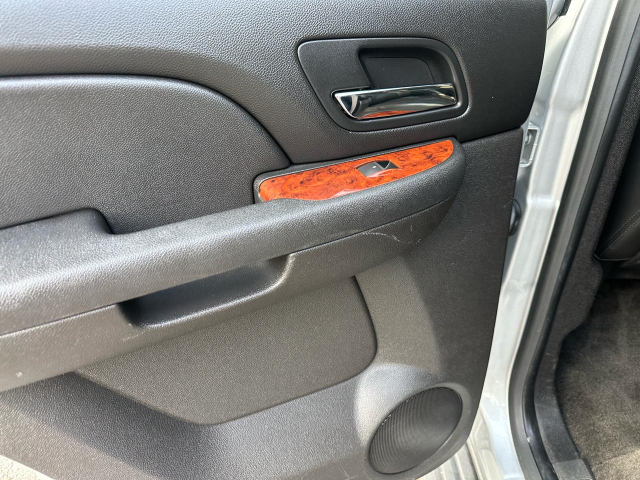 Chevrolet Tahoe 4WD 4dr 1500 LTZ 2013