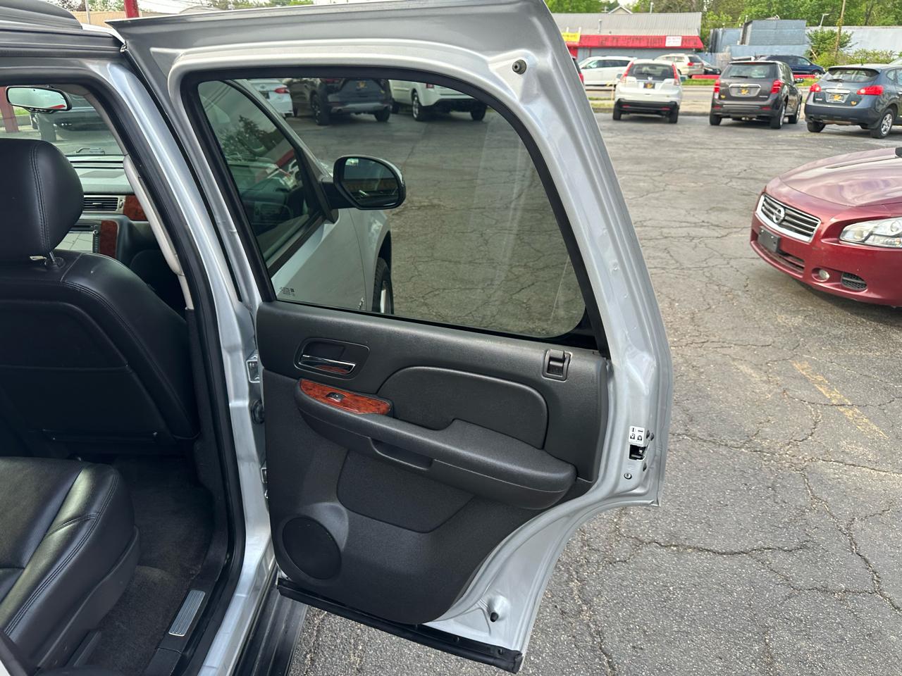 Chevrolet Tahoe 4WD 4dr 1500 LTZ 2013