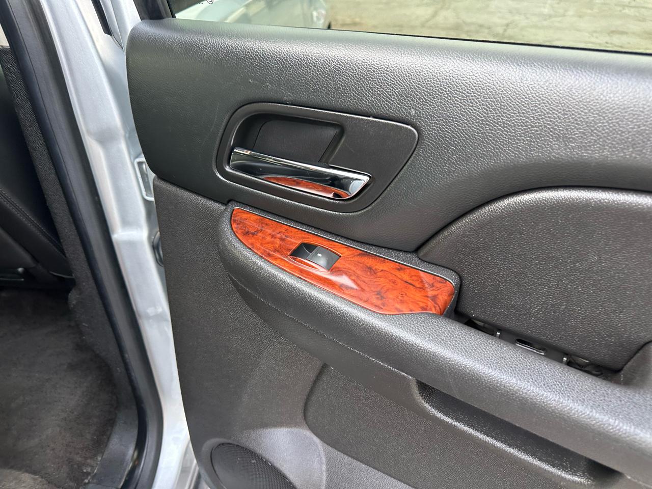 Chevrolet Tahoe 4WD 4dr 1500 LTZ 2013