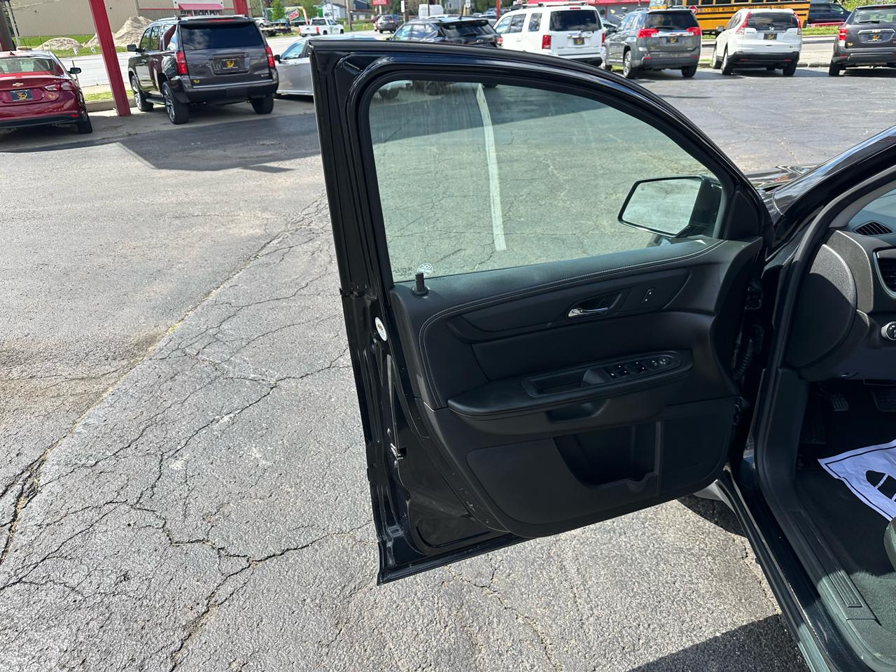 Chevrolet Traverse AWD 4dr LT w/1LT 2015