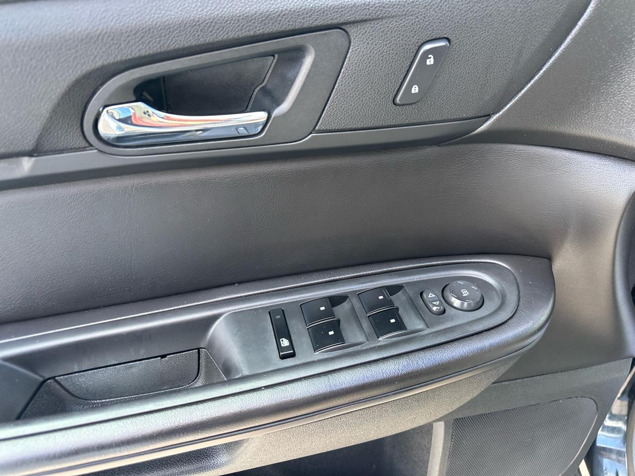 Chevrolet Traverse AWD 4dr LT w/1LT 2015