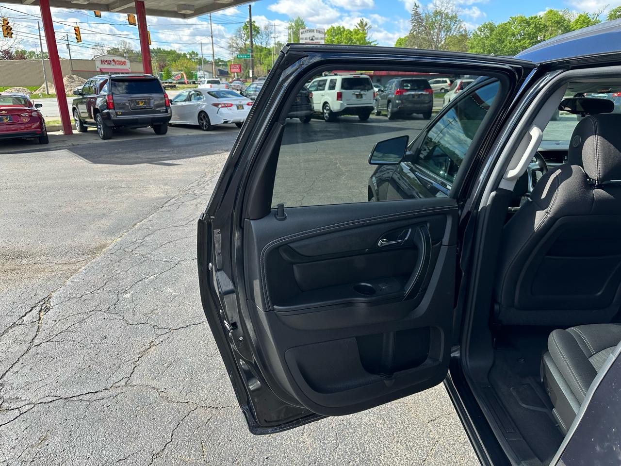 Chevrolet Traverse AWD 4dr LT w/1LT 2015