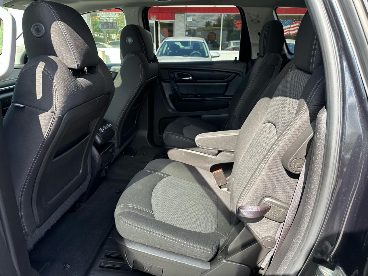 Chevrolet Traverse AWD 4dr LT w/1LT 2015