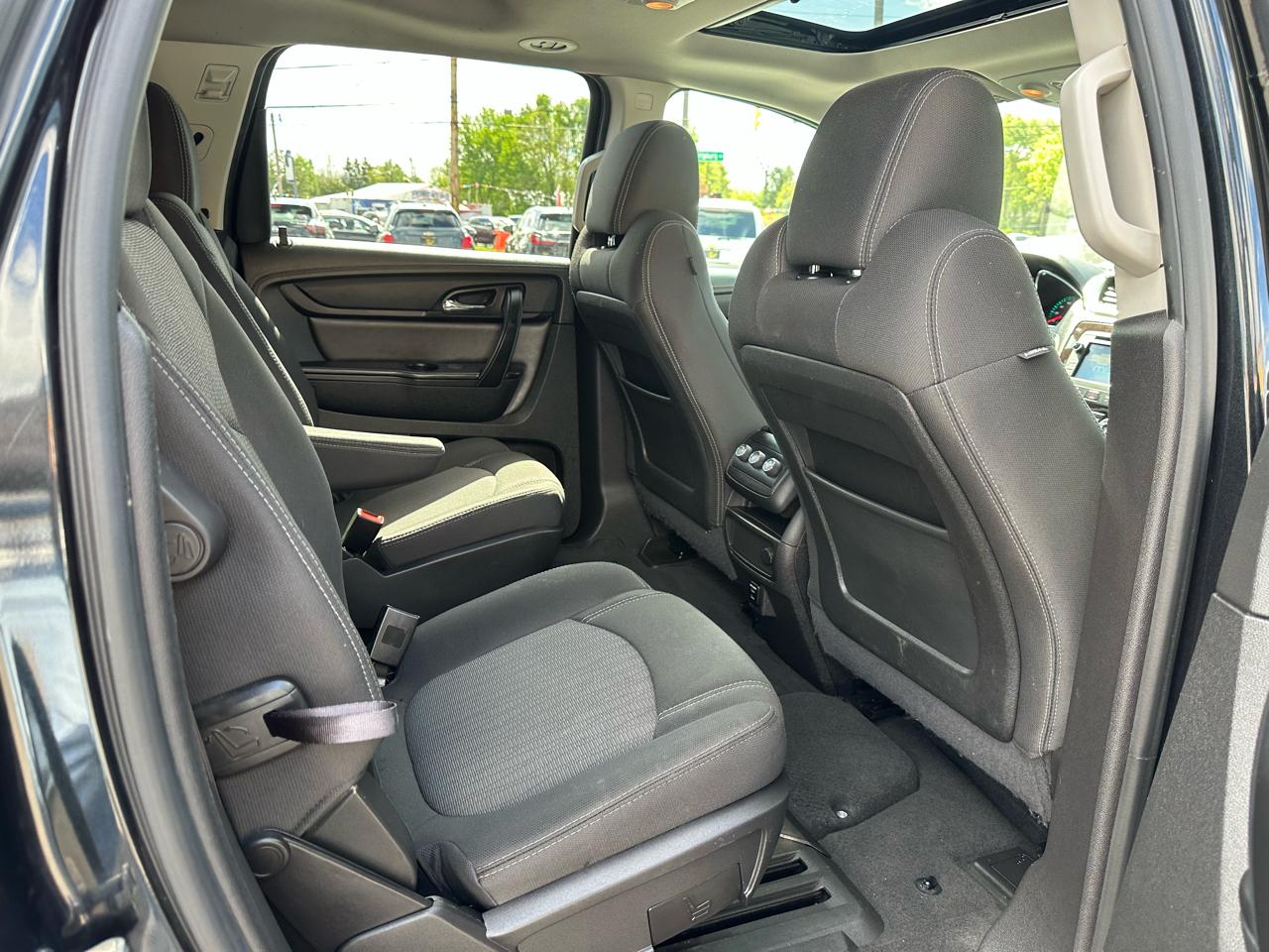 Chevrolet Traverse AWD 4dr LT w/1LT 2015