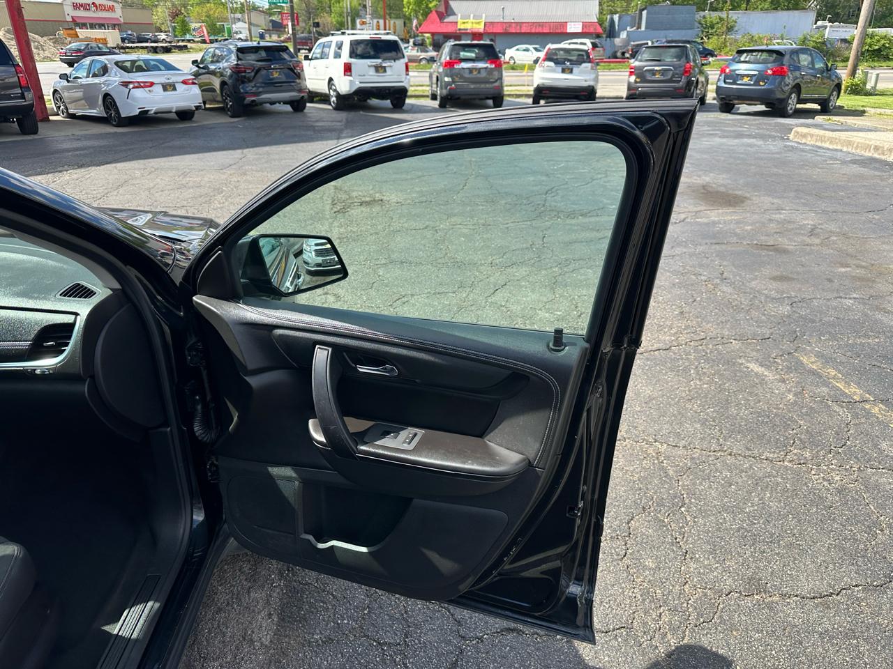 Chevrolet Traverse AWD 4dr LT w/1LT 2015