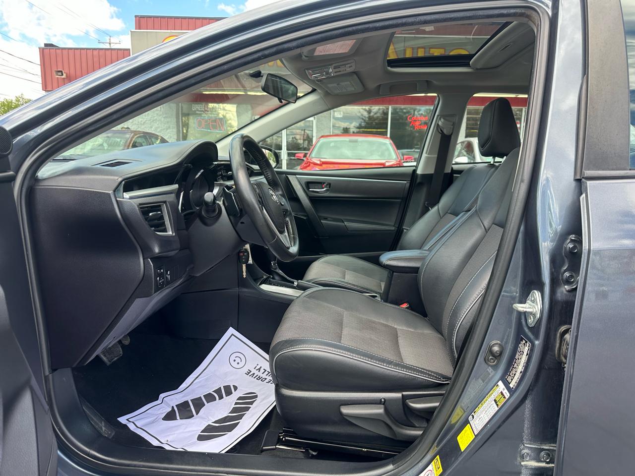 Toyota Corolla 4dr Sdn CVT LE Premium (Natl) 2015