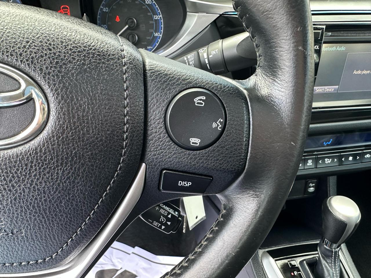 Toyota Corolla 4dr Sdn CVT LE Premium (Natl) 2015