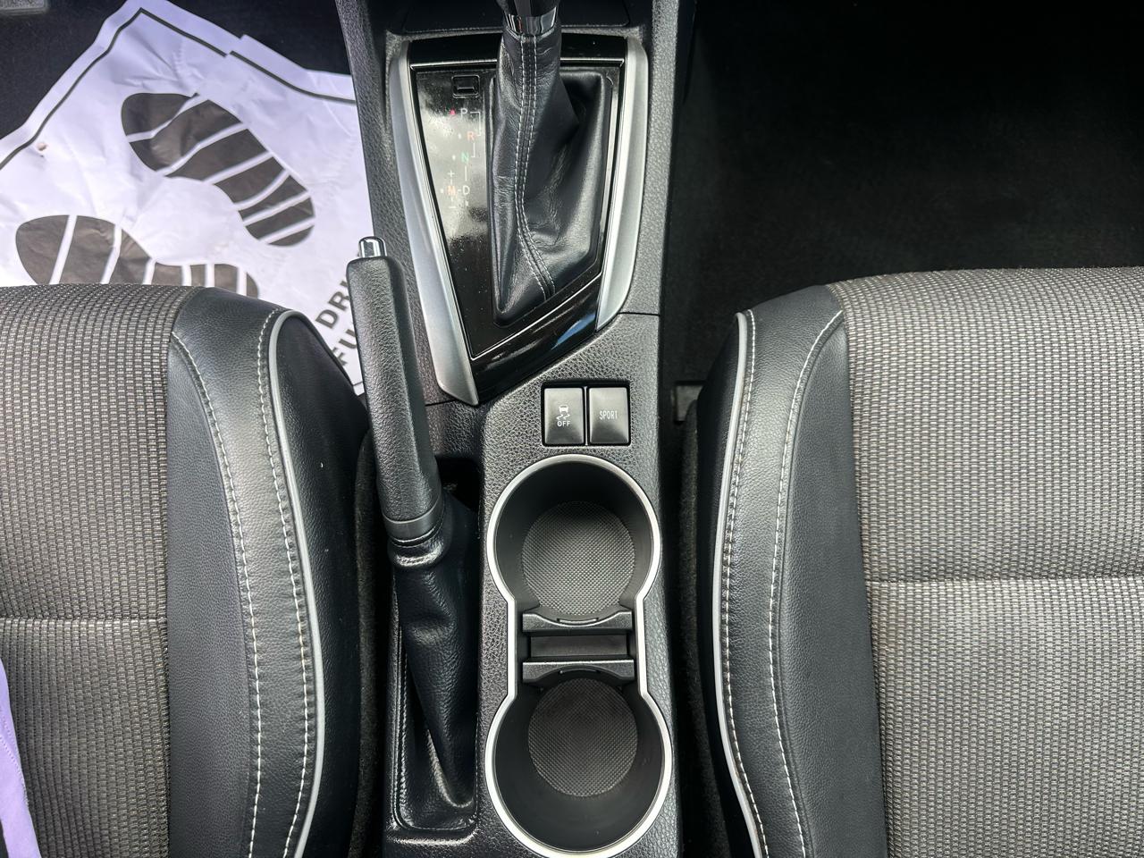 Toyota Corolla 4dr Sdn CVT LE Premium (Natl) 2015