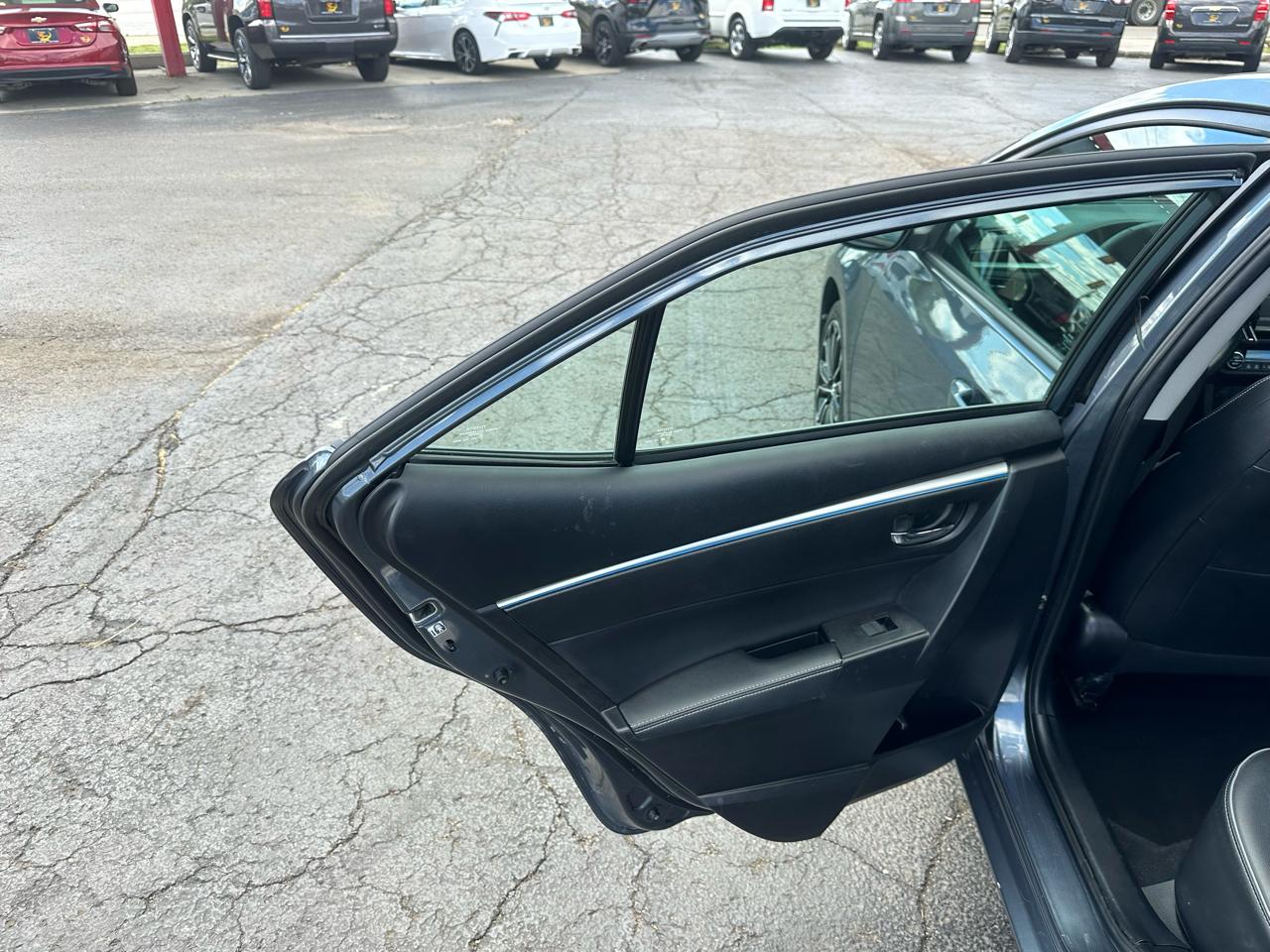 Toyota Corolla 4dr Sdn CVT LE Premium (Natl) 2015