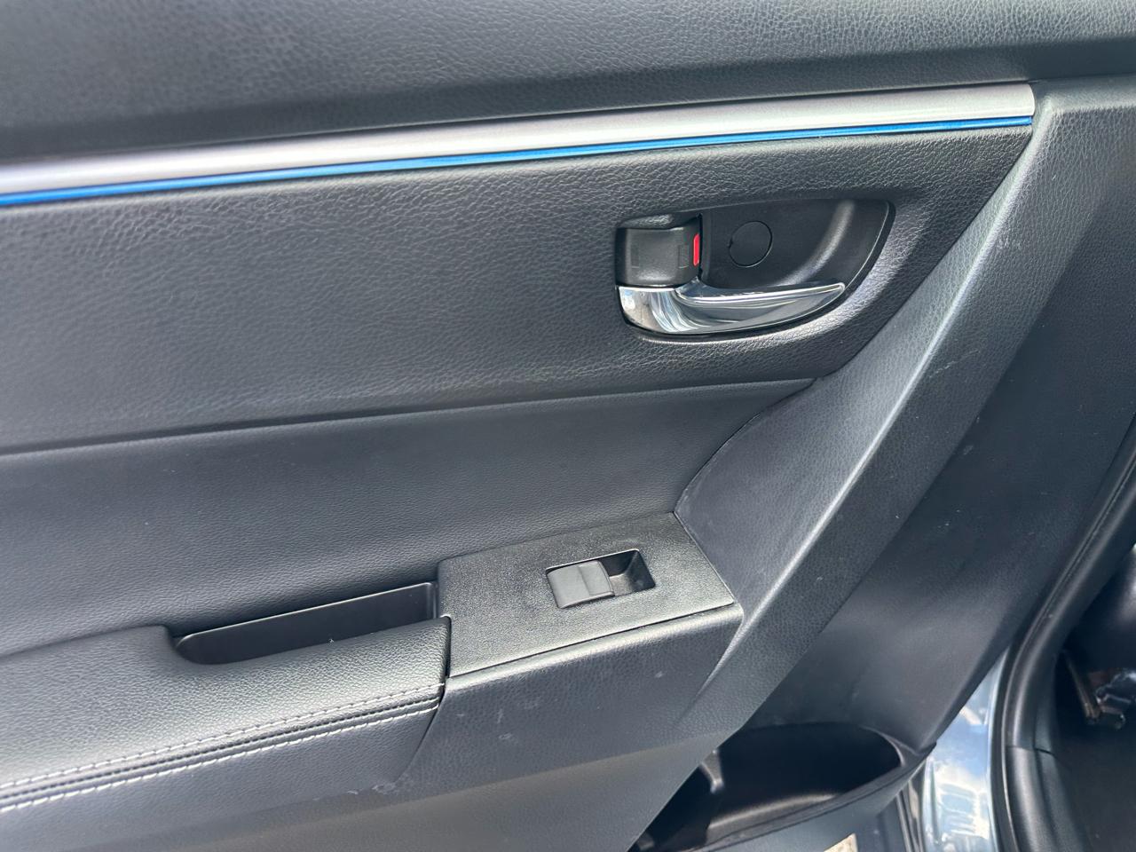 Toyota Corolla 4dr Sdn CVT LE Premium (Natl) 2015