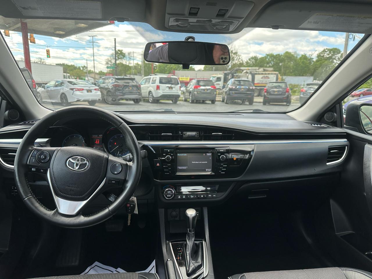 Toyota Corolla 4dr Sdn CVT LE Premium (Natl) 2015