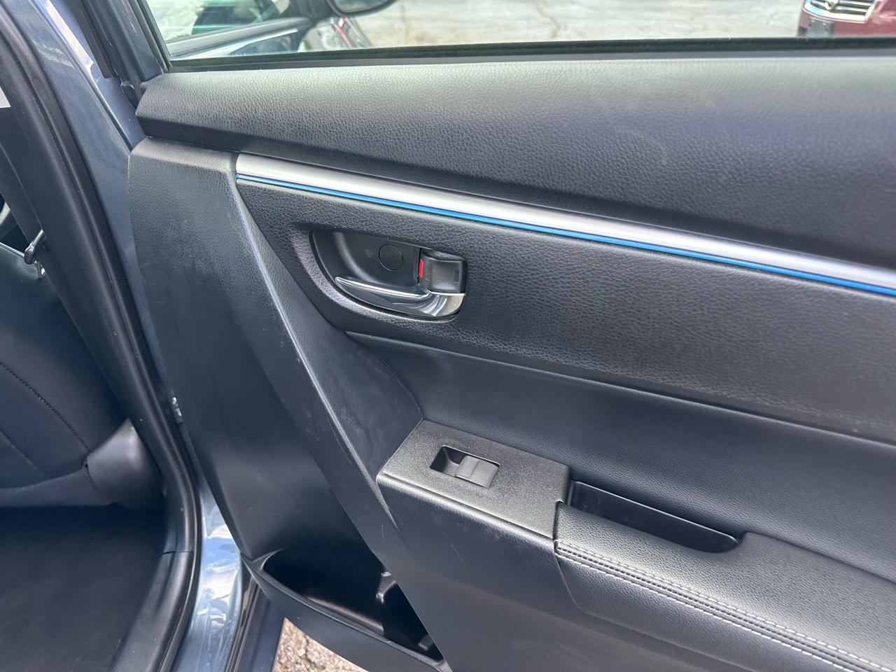 Toyota Corolla 4dr Sdn CVT LE Premium (Natl) 2015