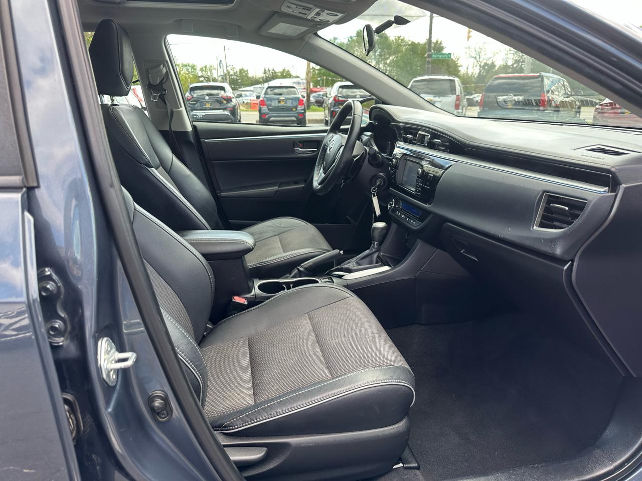 Toyota Corolla 4dr Sdn CVT LE Premium (Natl) 2015