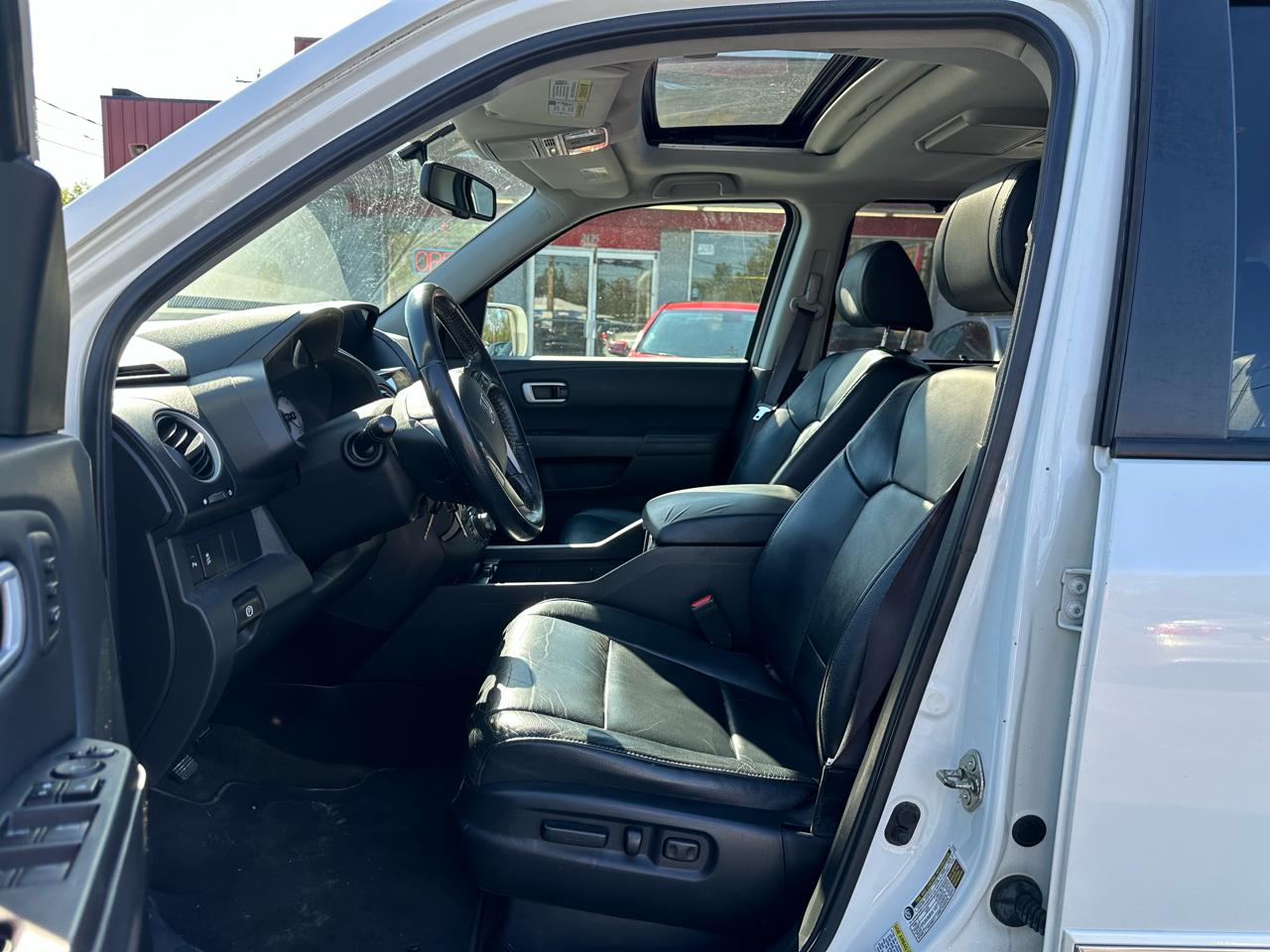Honda Pilot 4WD 4dr Touring w/RES & Navi 2014