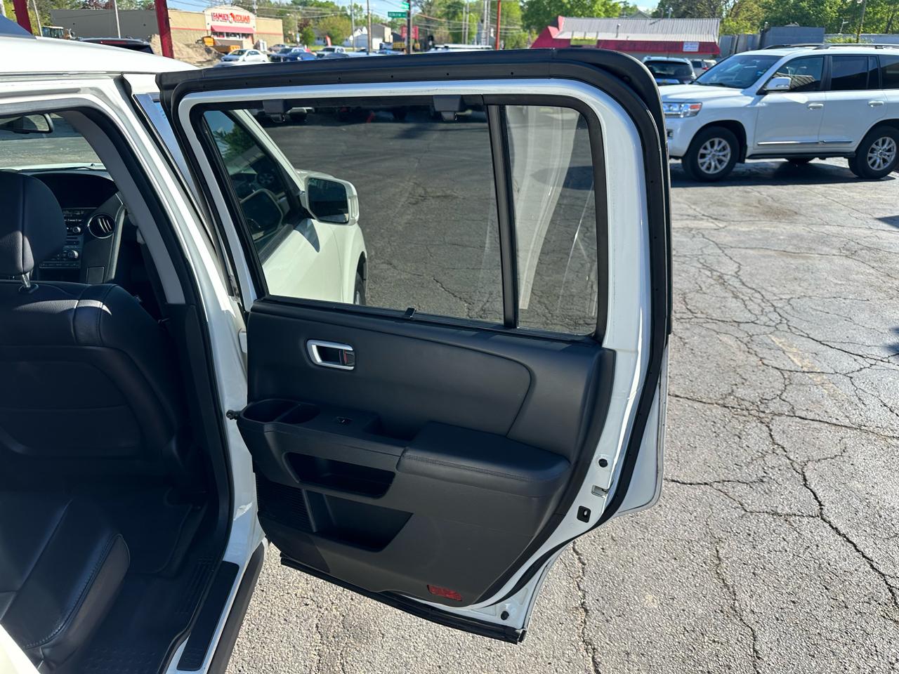 Honda Pilot 4WD 4dr Touring w/RES & Navi 2014