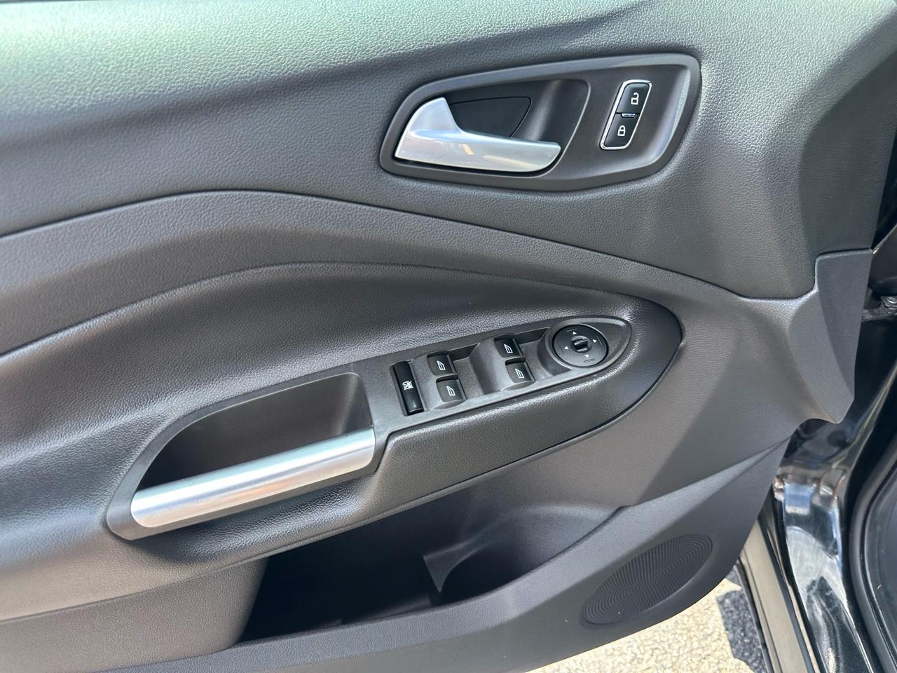 Ford Escape FWD 4dr SE 2014