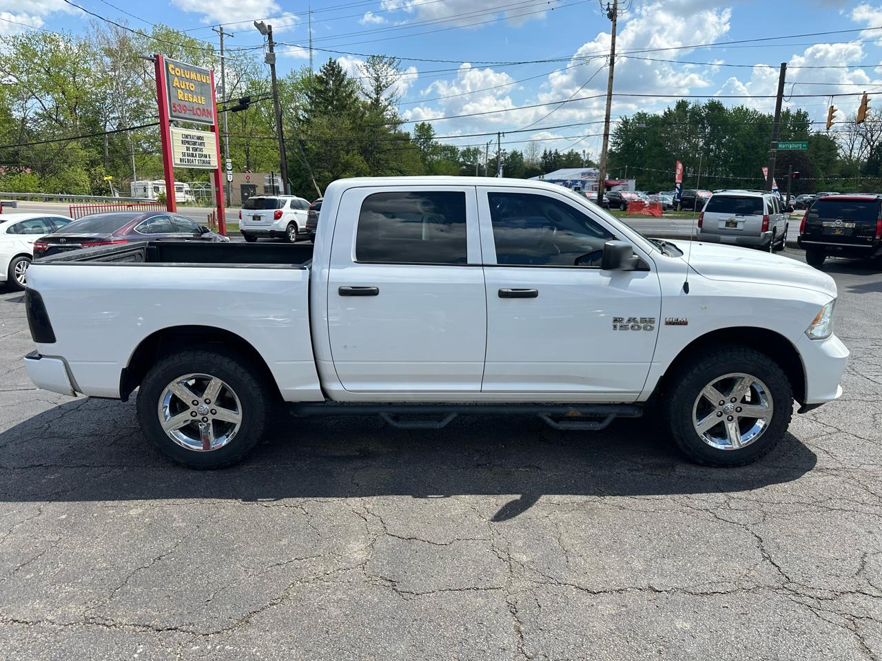 RAM 1500 4WD Crew Cab 140.5" Express 2014