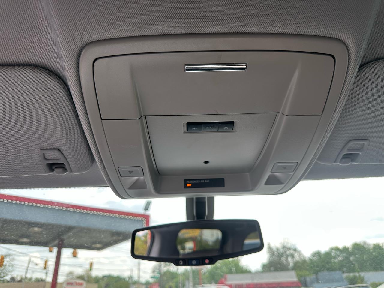 Chevrolet Silverado 1500 4WD Crew Cab 143.5" LT w/1LT 2016