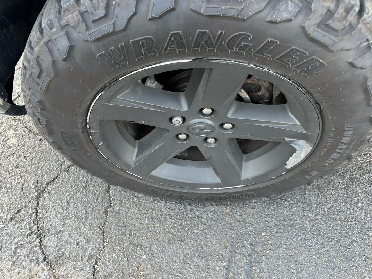 RAM 1500 4WD Crew Cab 140.5" Express 2015