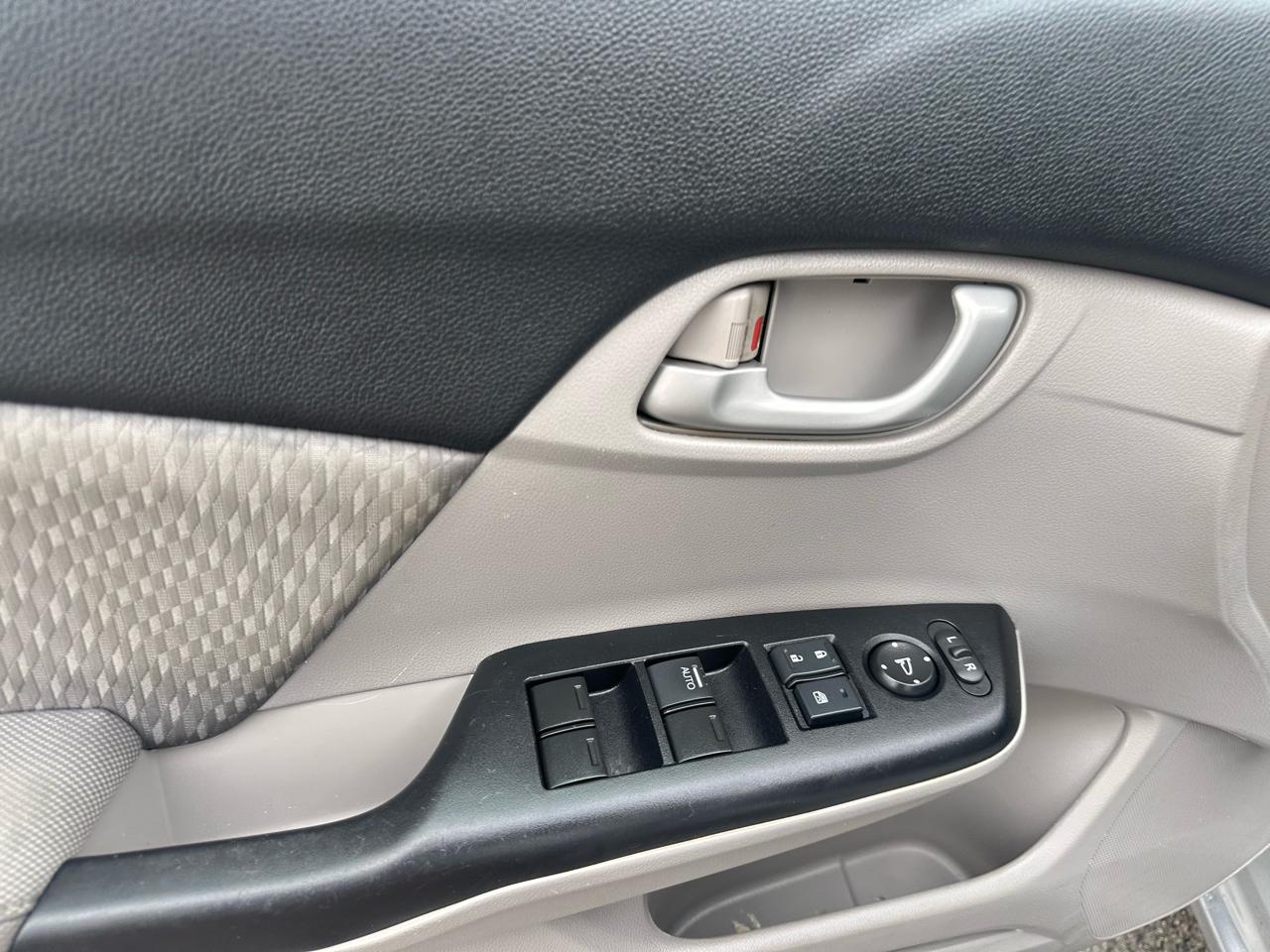 Honda Civic Sedan 4dr CVT LX 2015