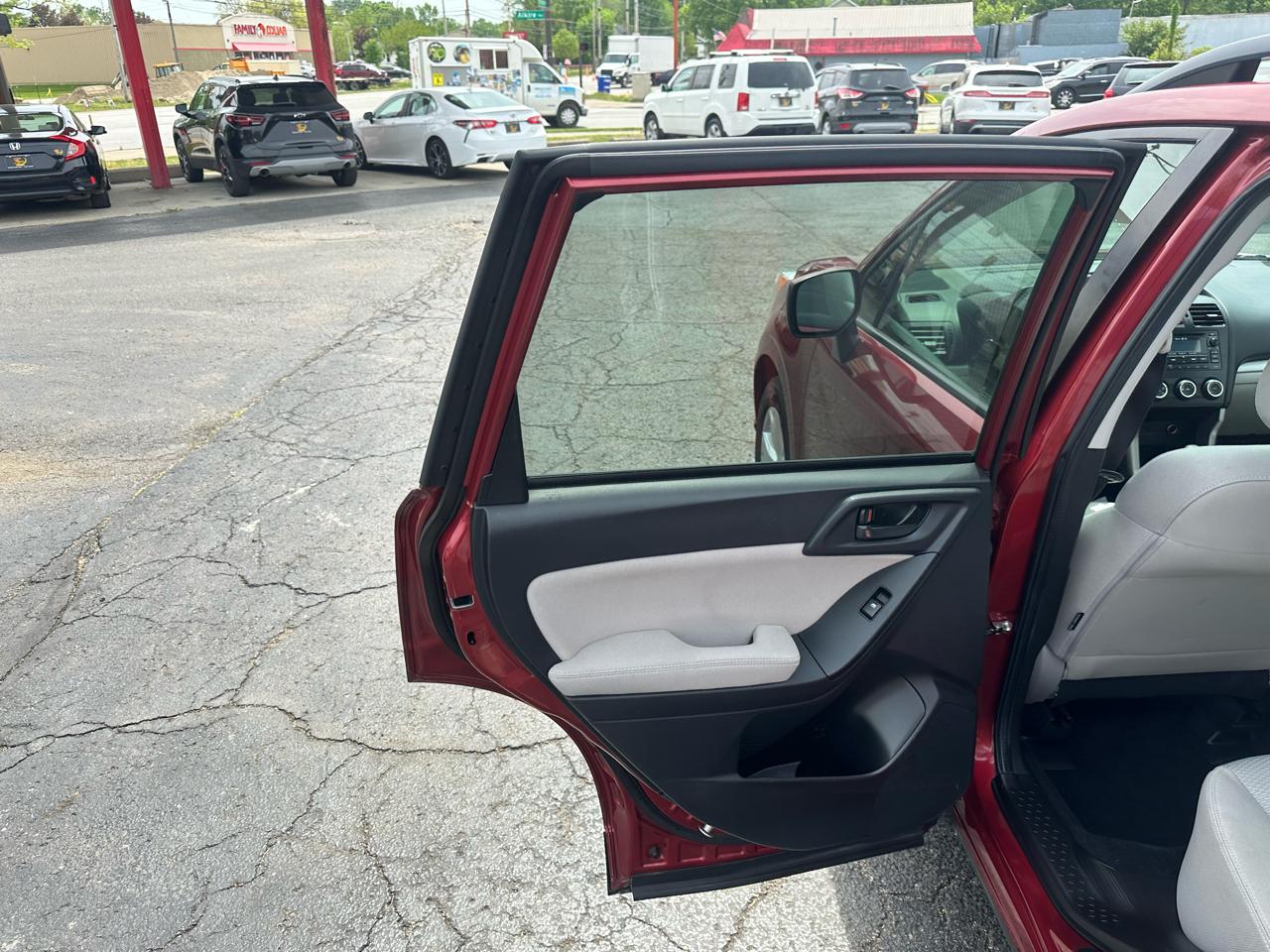 Subaru Forester 4dr CVT 2.5i Premium PZEV 2015