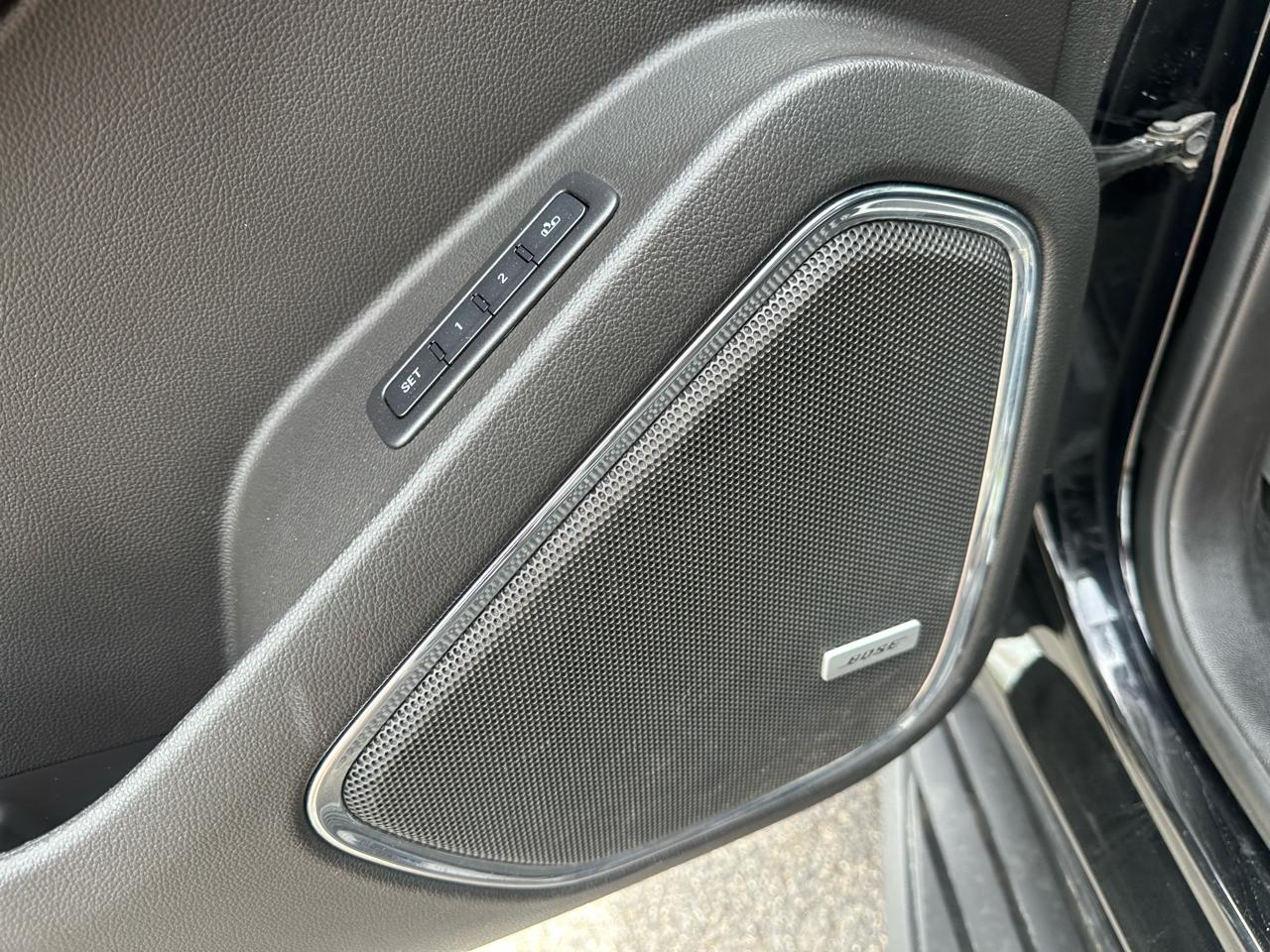 Chevrolet Tahoe 4WD 4dr LT 2015