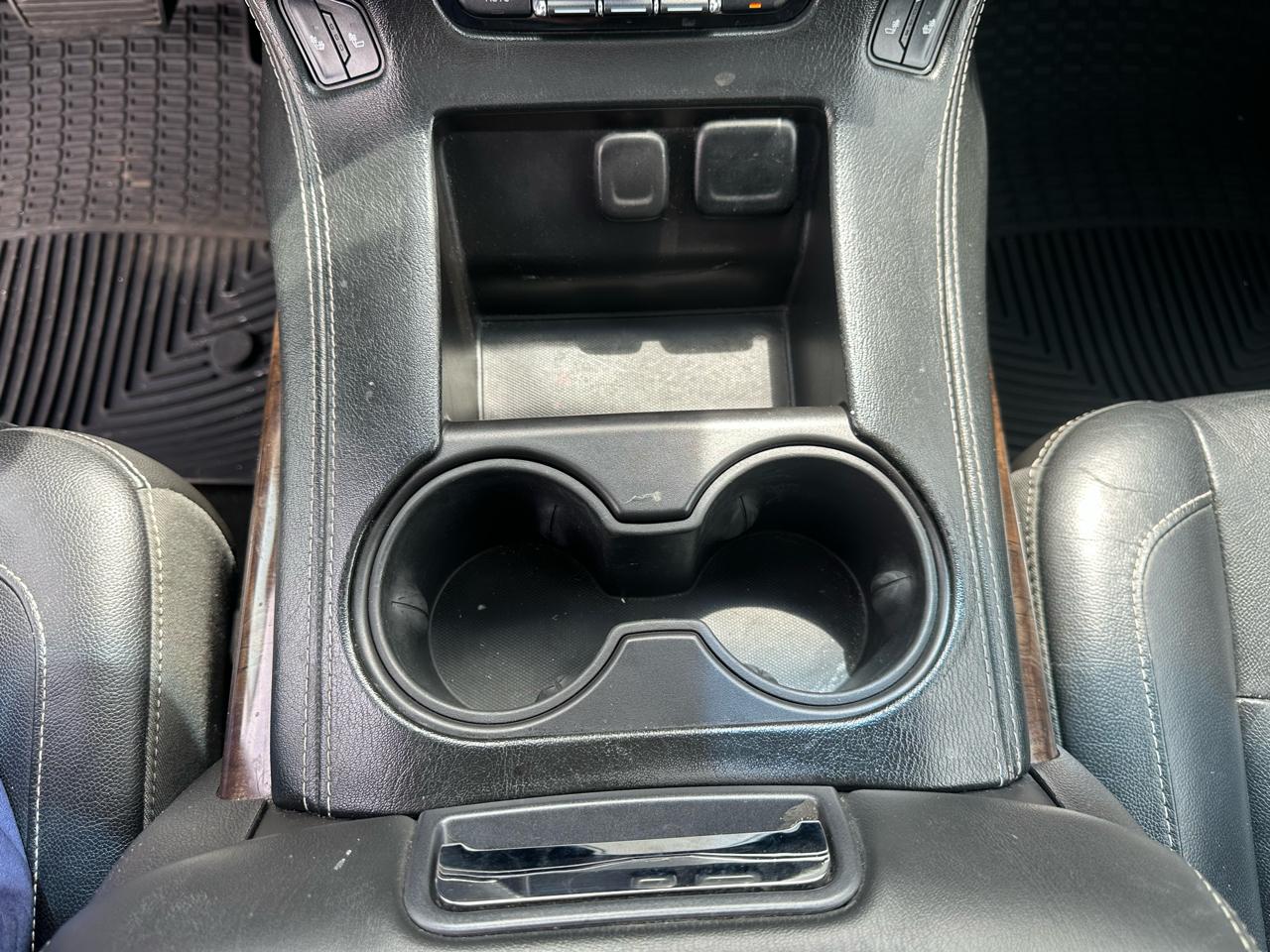 Chevrolet Tahoe 4WD 4dr LT 2015