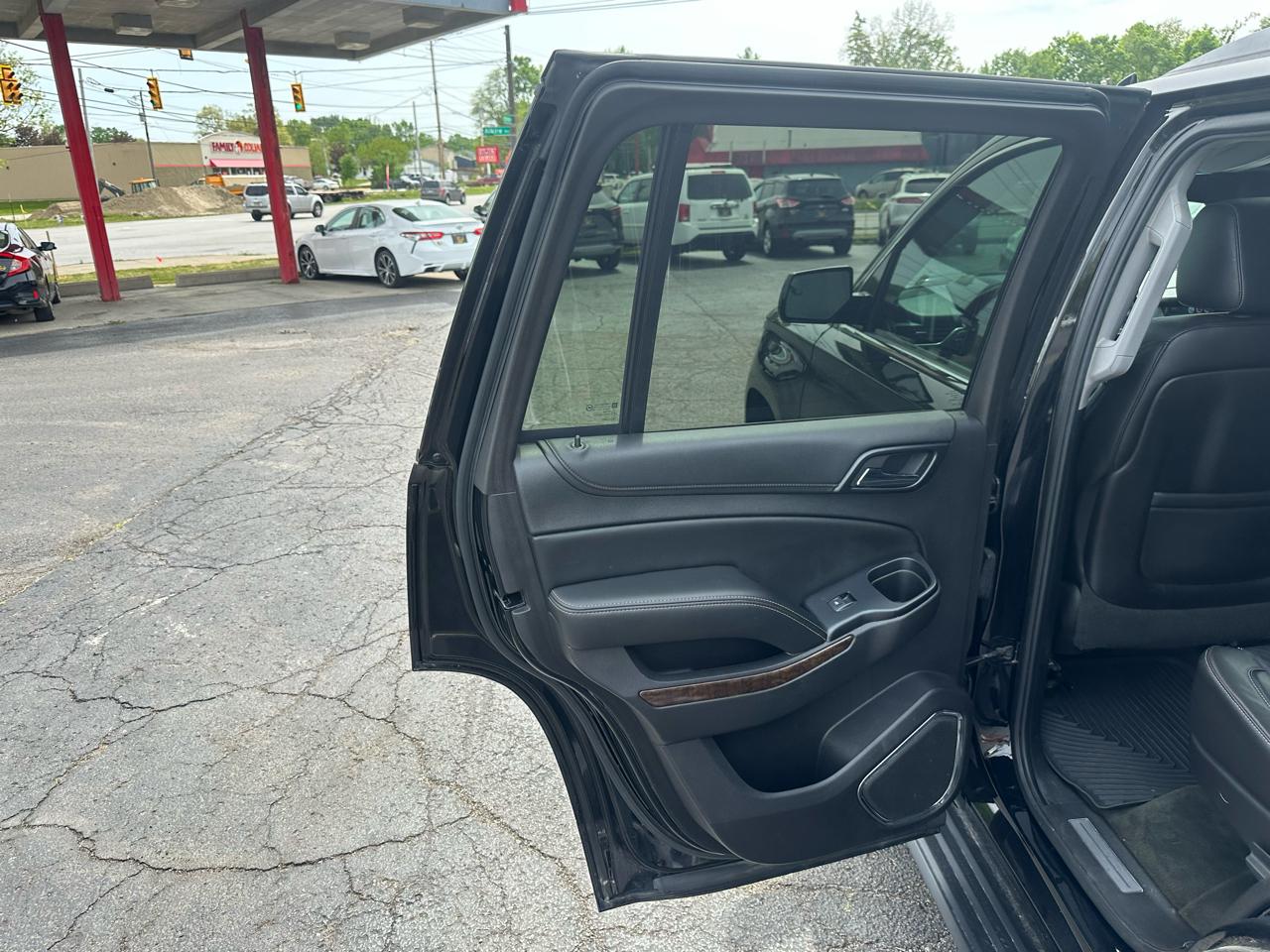 Chevrolet Tahoe 4WD 4dr LT 2015