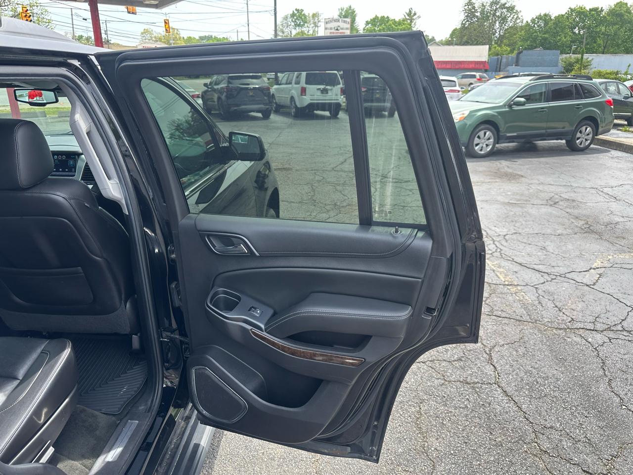 Chevrolet Tahoe 4WD 4dr LT 2015