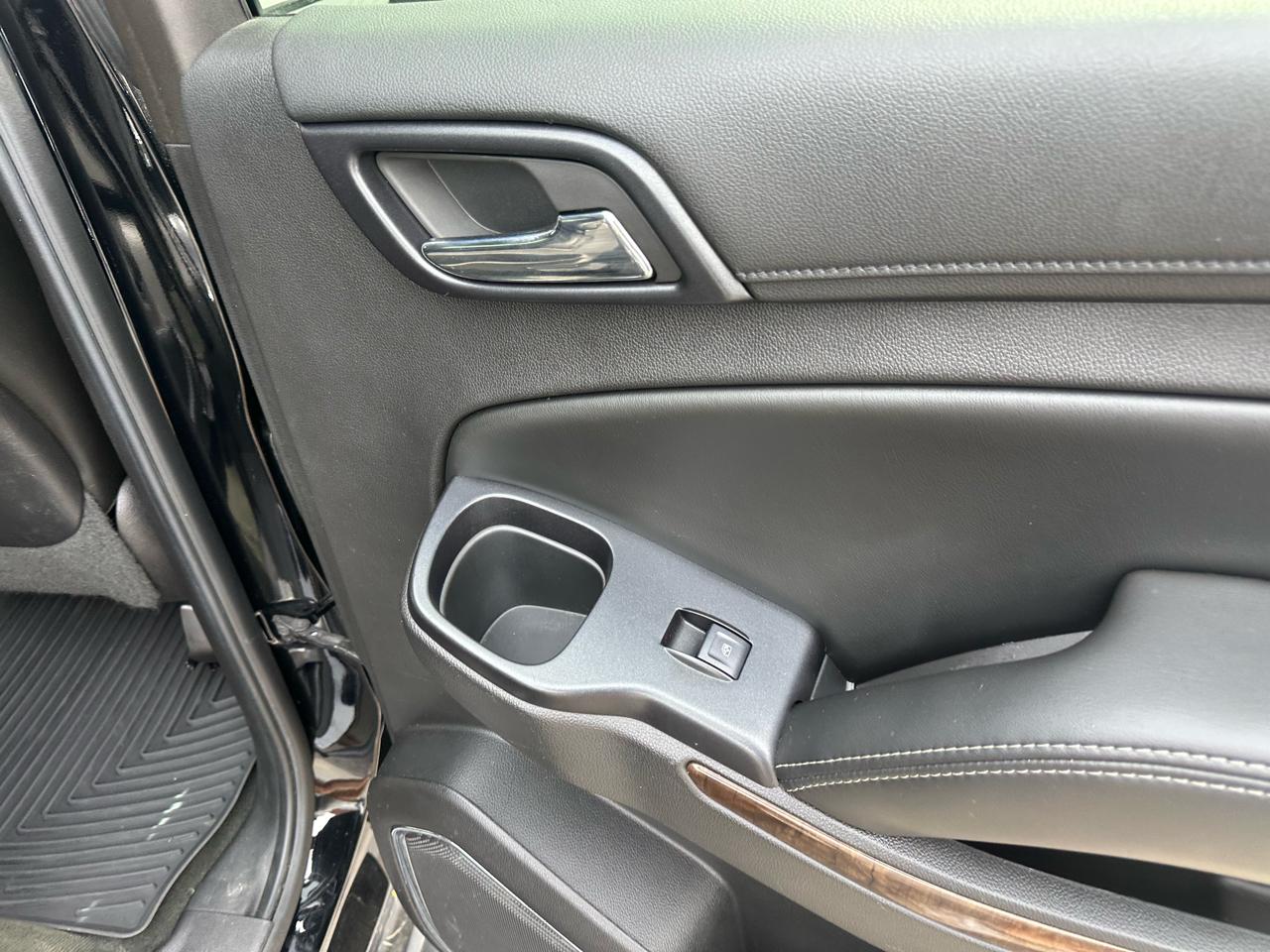 Chevrolet Tahoe 4WD 4dr LT 2015