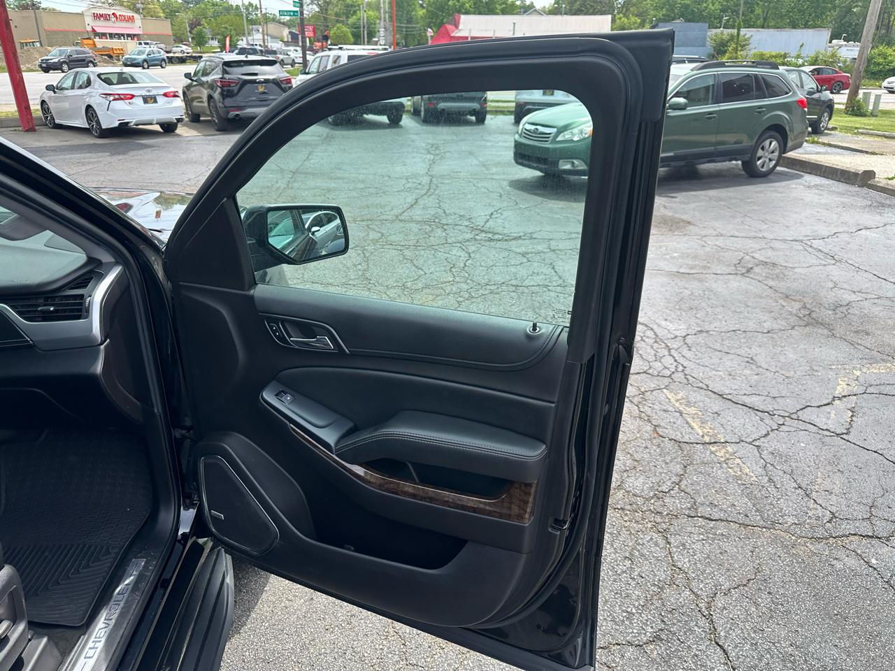 Chevrolet Tahoe 4WD 4dr LT 2015