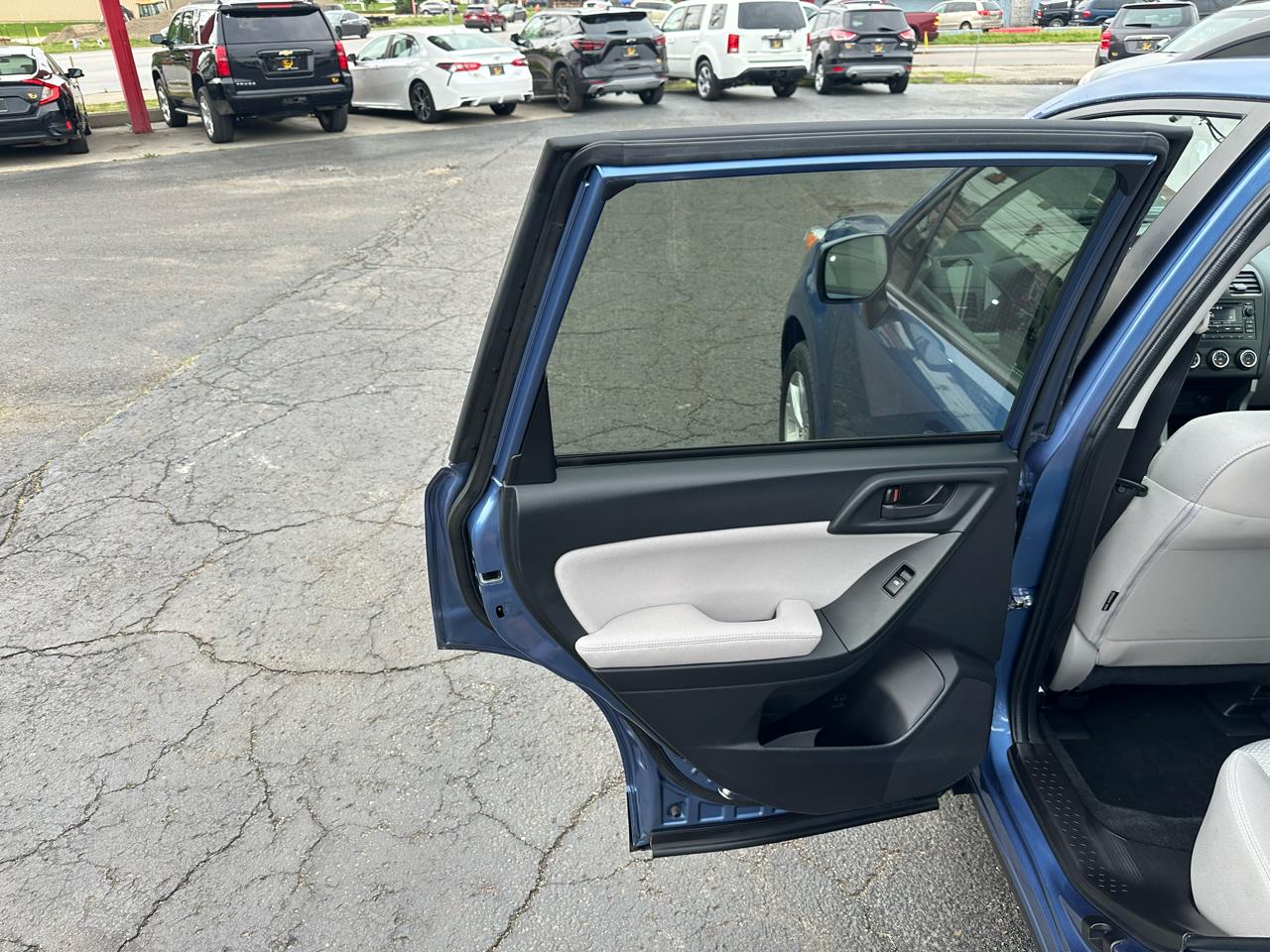 Subaru Forester 4dr CVT 2.5i Premium PZEV 2015