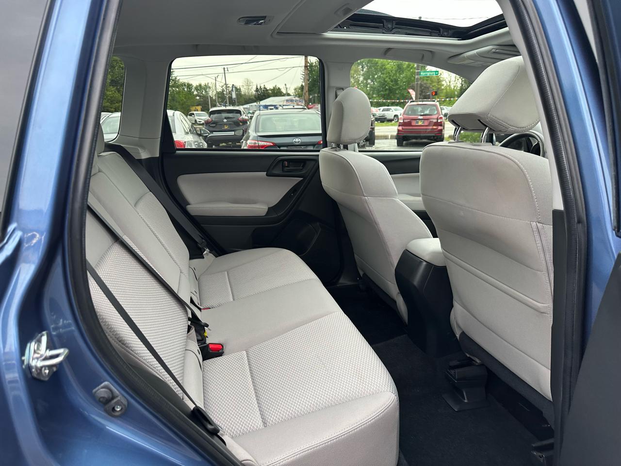 Subaru Forester 4dr CVT 2.5i Premium PZEV 2015