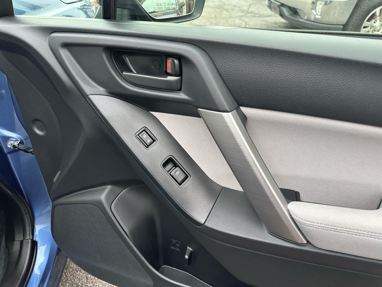 Subaru Forester 4dr CVT 2.5i Premium PZEV 2015