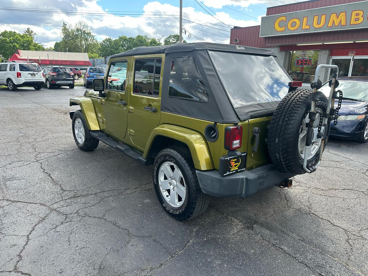 Jeep Wrangler 4WD 4dr Unlimited Sahara 2007