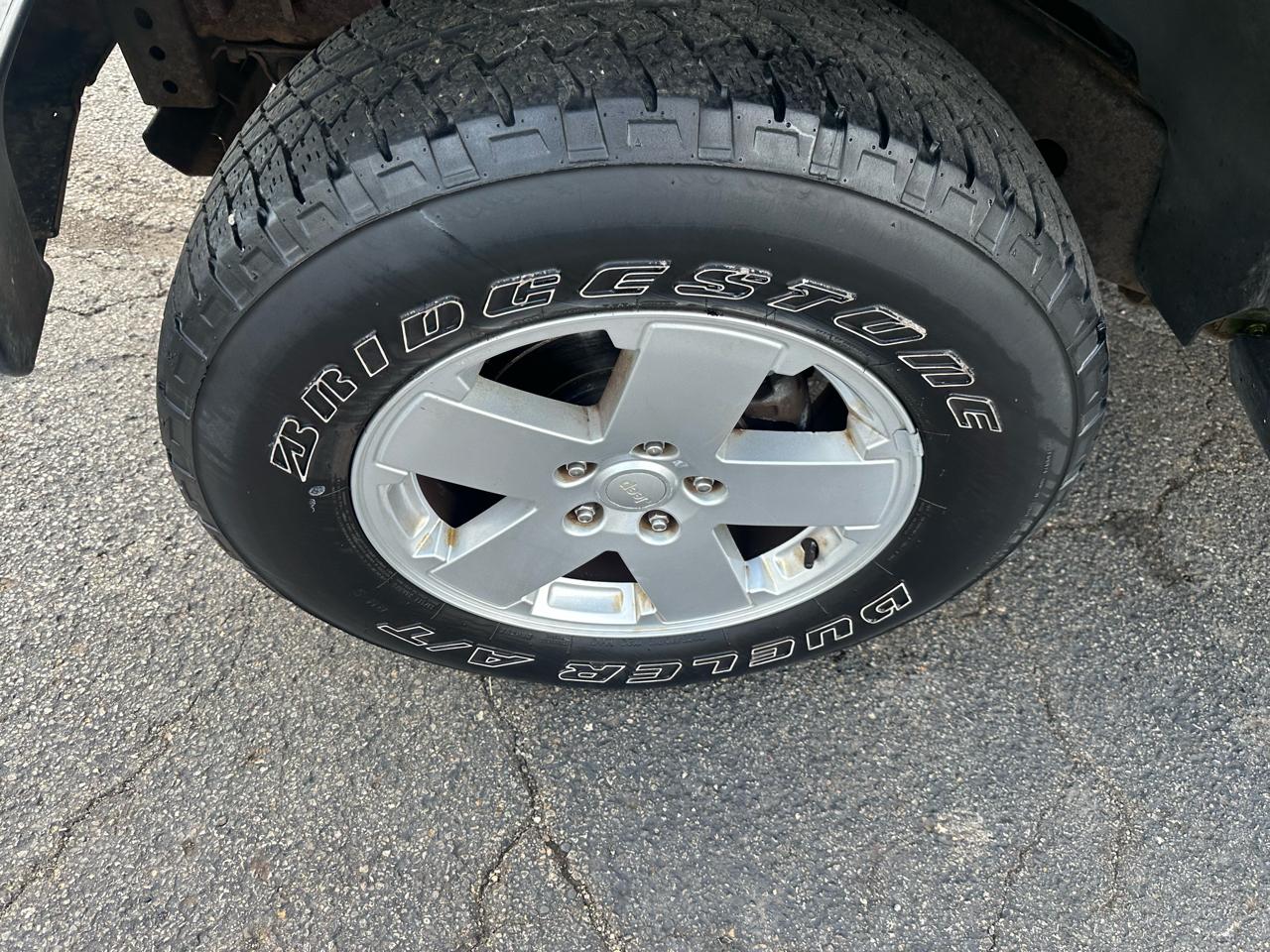 Jeep Wrangler 4WD 4dr Unlimited Sahara 2007