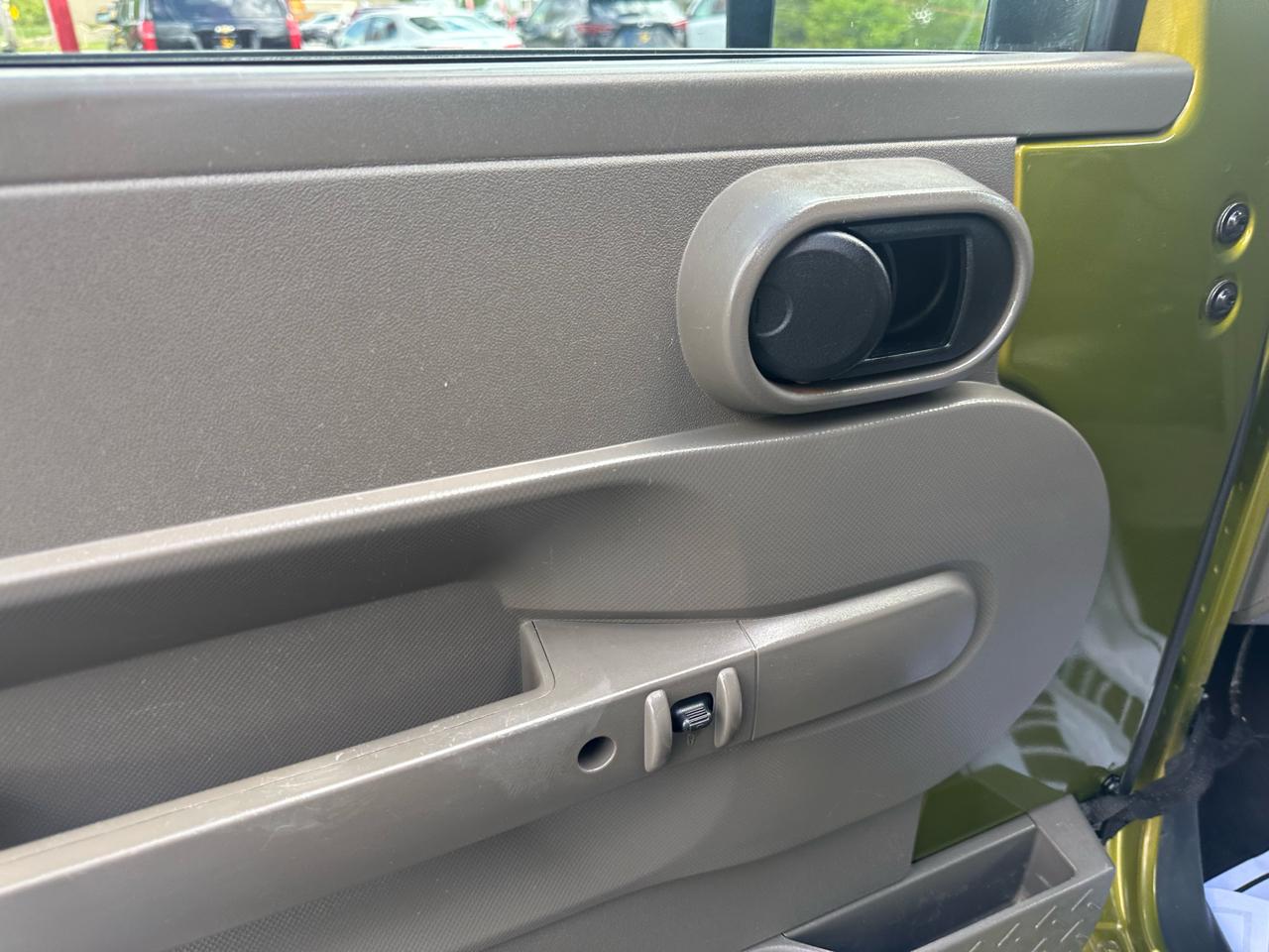 Jeep Wrangler 4WD 4dr Unlimited Sahara 2007