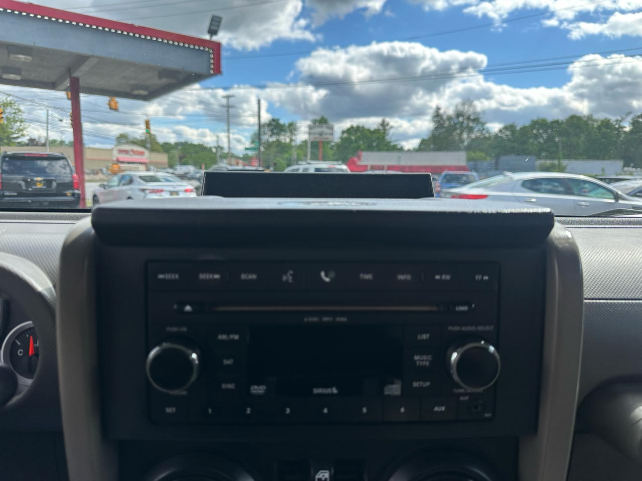 Jeep Wrangler 4WD 4dr Unlimited Sahara 2007