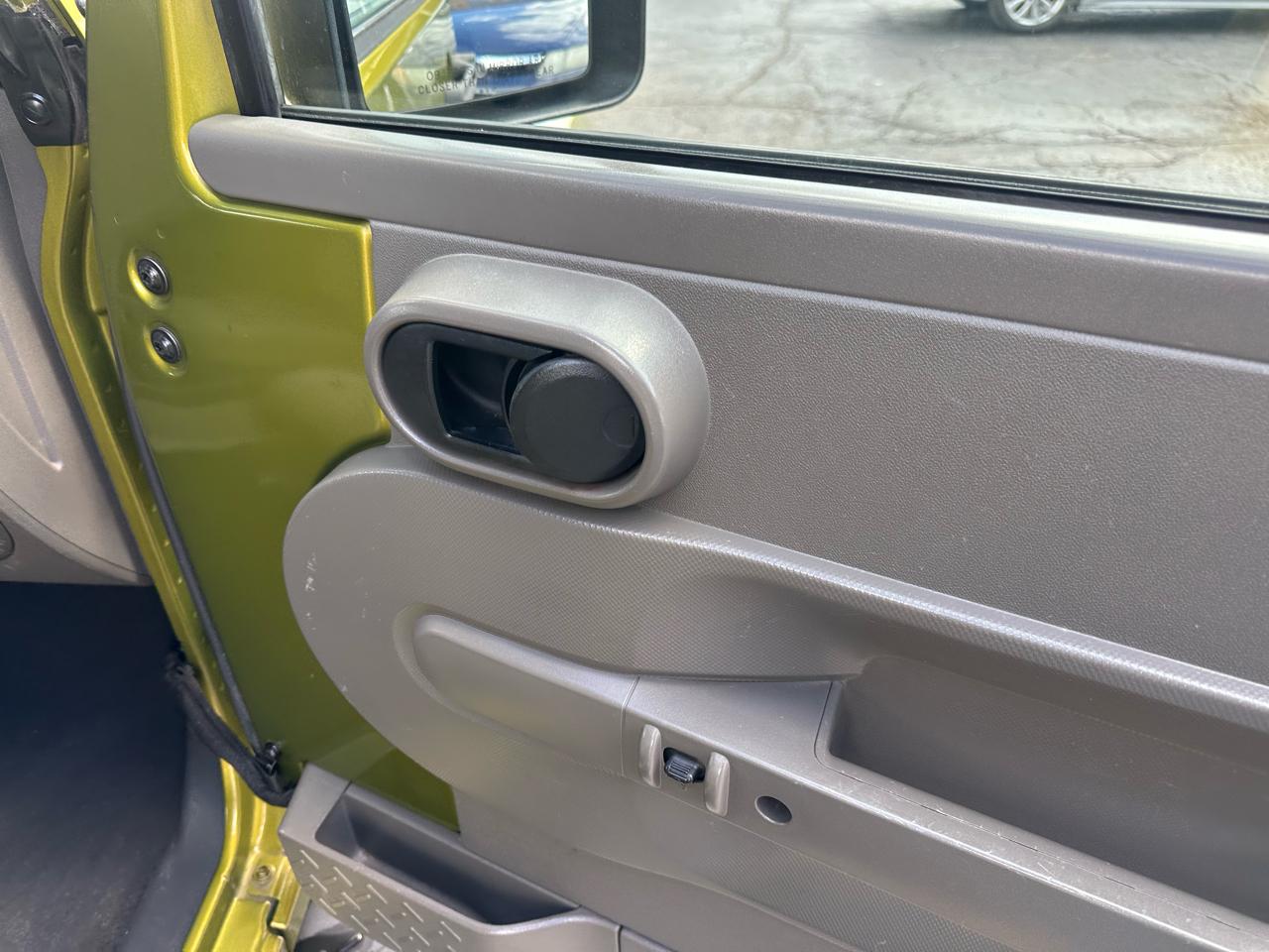 Jeep Wrangler 4WD 4dr Unlimited Sahara 2007