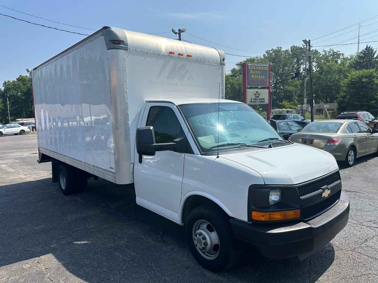 Chevrolet Express Commercial Cutaway 3500 Van 177" *Ltd Avail* 2016