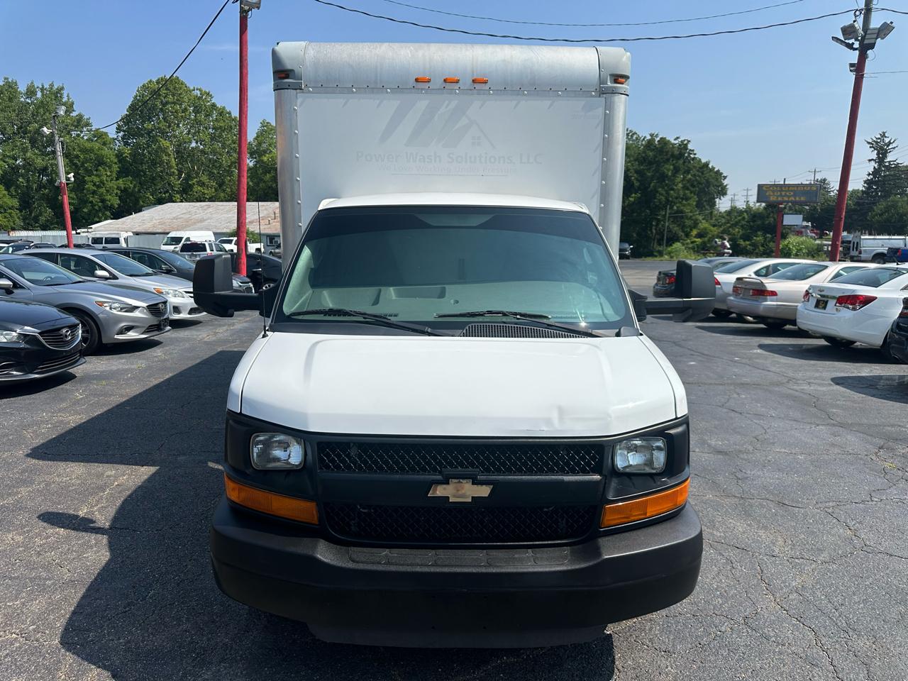 Chevrolet Express Commercial Cutaway 3500 Van 177" *Ltd Avail* 2016