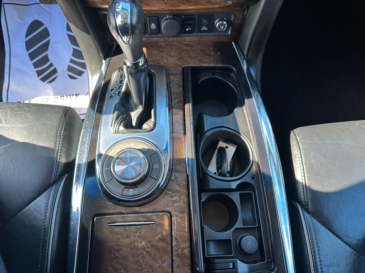 Infiniti QX56 4WD 4dr *Ltd Avail* 2013