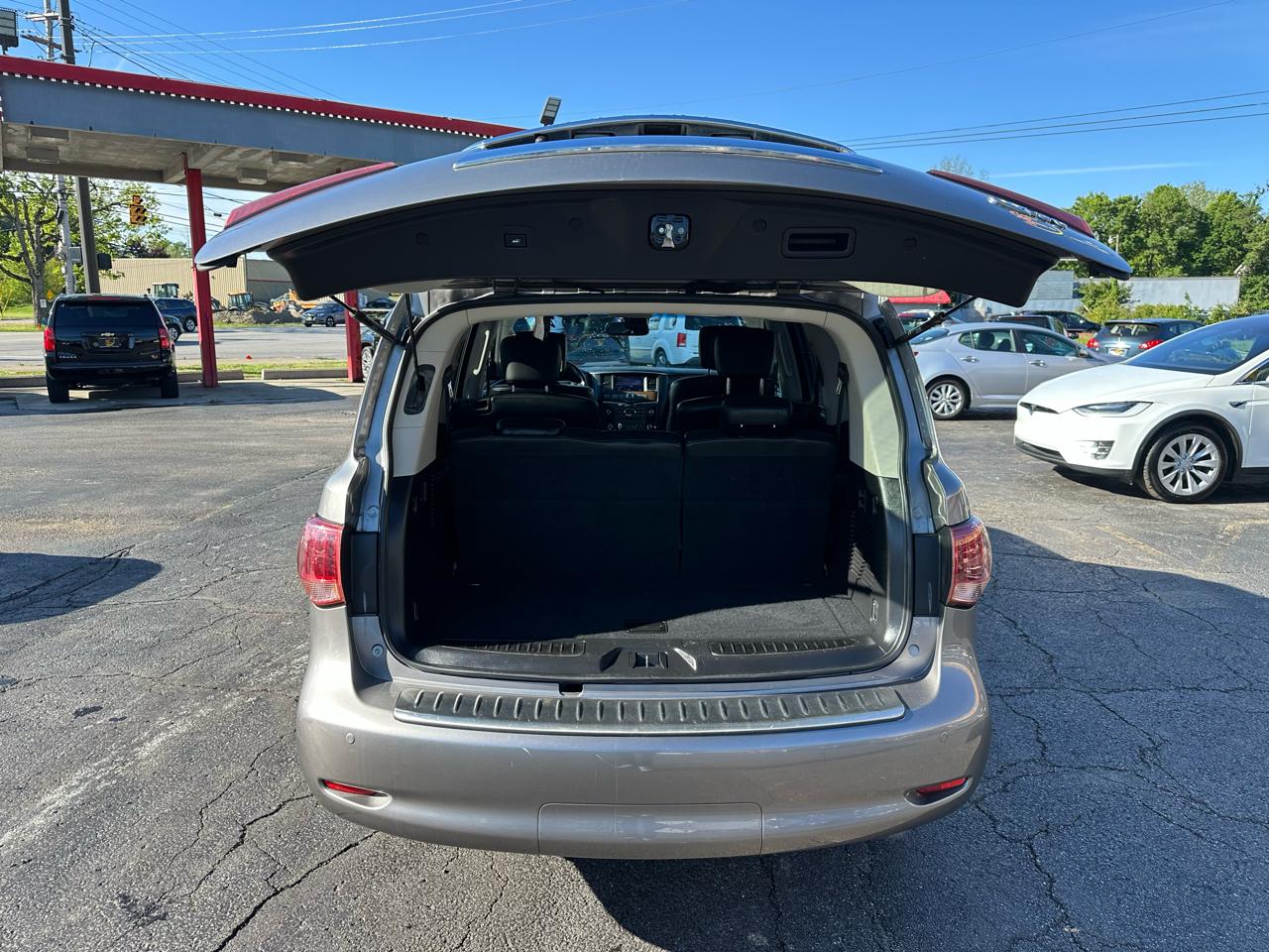 Infiniti QX56 4WD 4dr *Ltd Avail* 2013