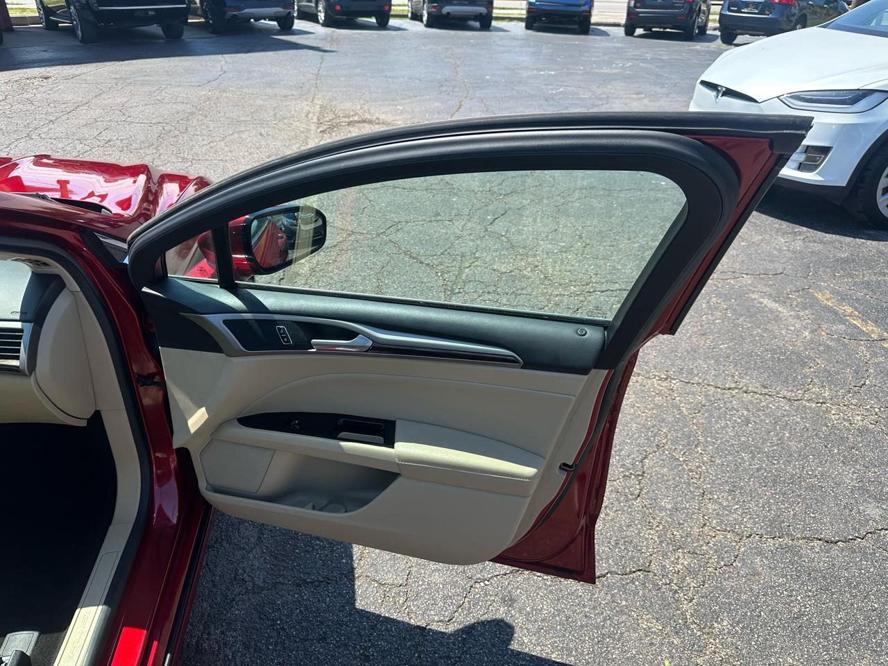 Ford Fusion 4dr Sdn SE FWD 2013
