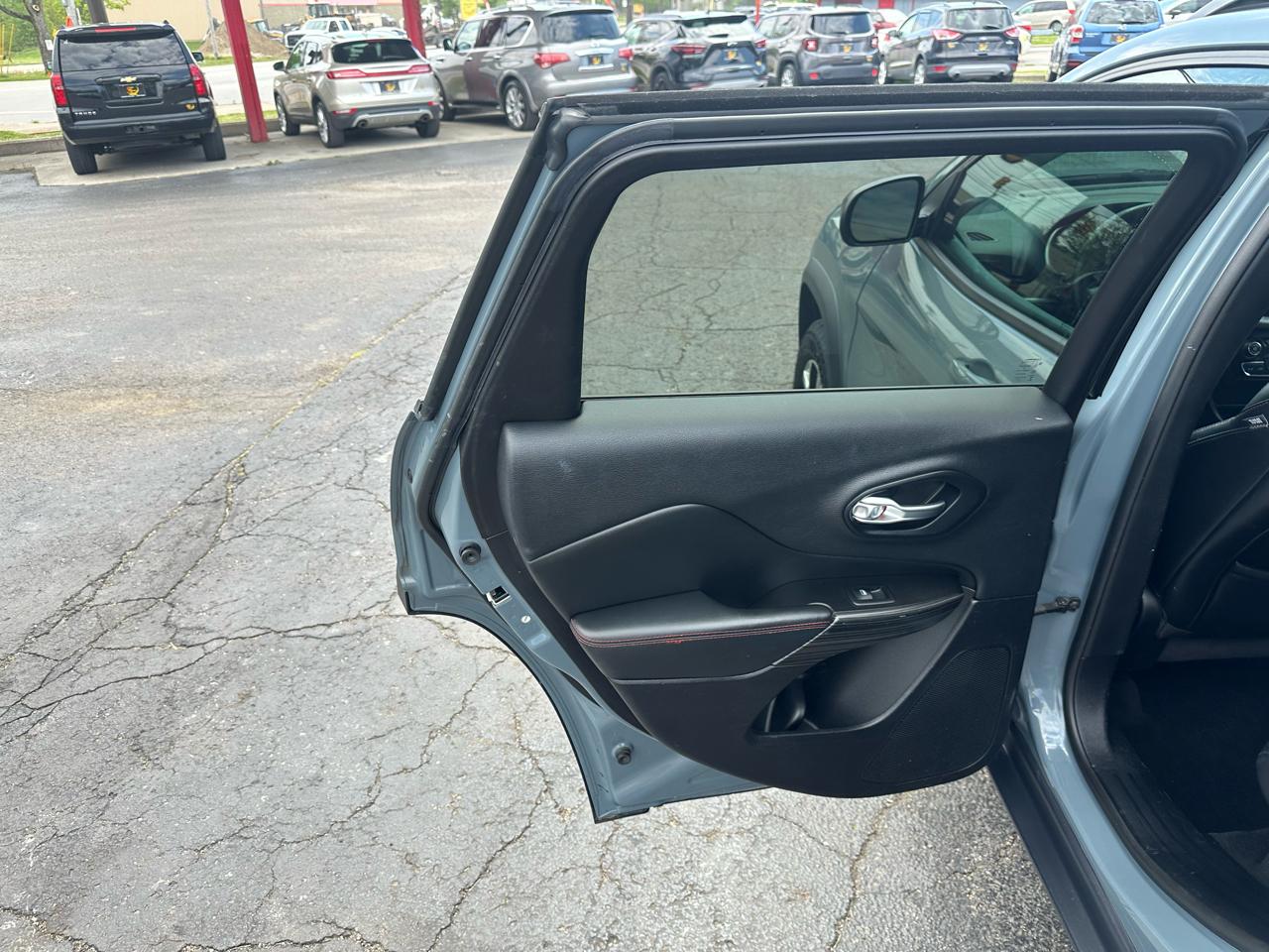Jeep Cherokee 4WD 4dr Trailhawk 2014
