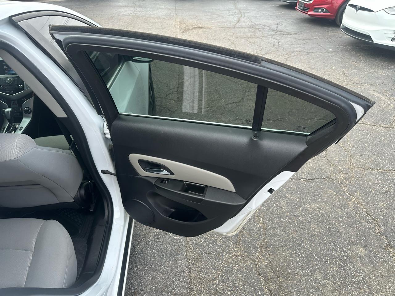 Chevrolet Cruze 4dr Sdn Auto 1LT 2013