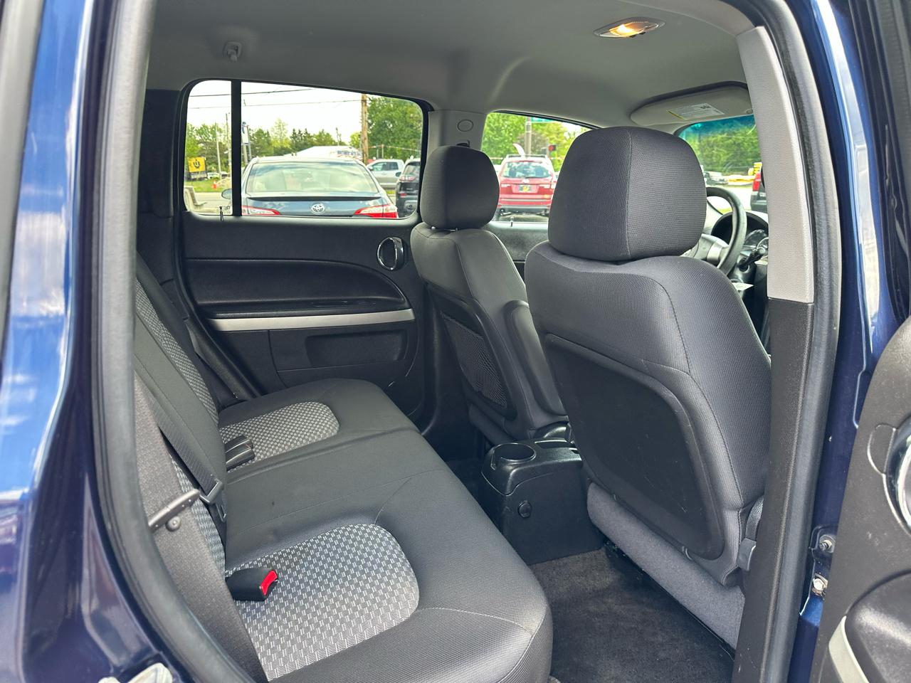 Chevrolet HHR FWD 4dr LT w/1LT 2011