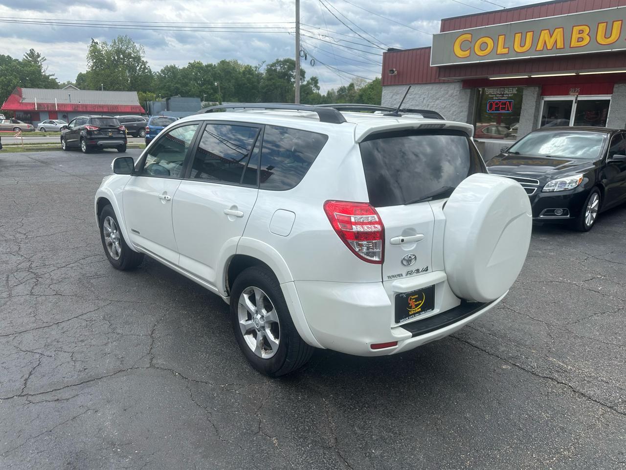 Toyota RAV4 4WD 4dr V6 5-Spd AT Ltd (Natl) 2009