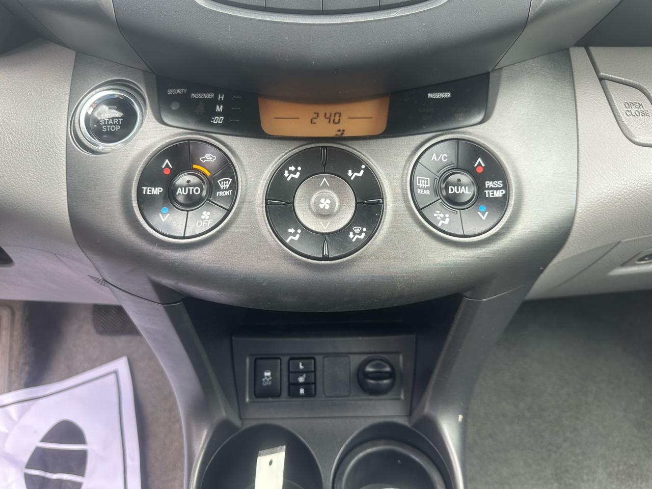 Toyota RAV4 4WD 4dr V6 5-Spd AT Ltd (Natl) 2009