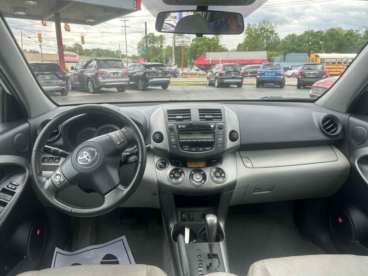 Toyota RAV4 4WD 4dr V6 5-Spd AT Ltd (Natl) 2009